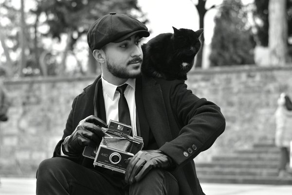 Selecting the Perfect Leather Jacket for the Unique British Weather: A Comprehensive Guide